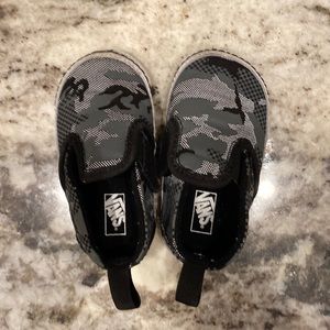 Baby vans- size 4